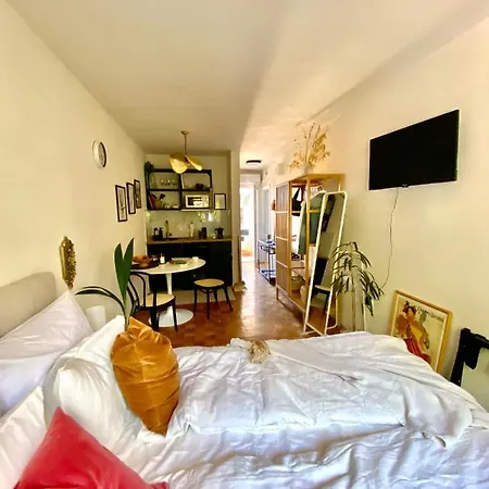Apartment Modern Couples Coastal Getaway Mm *